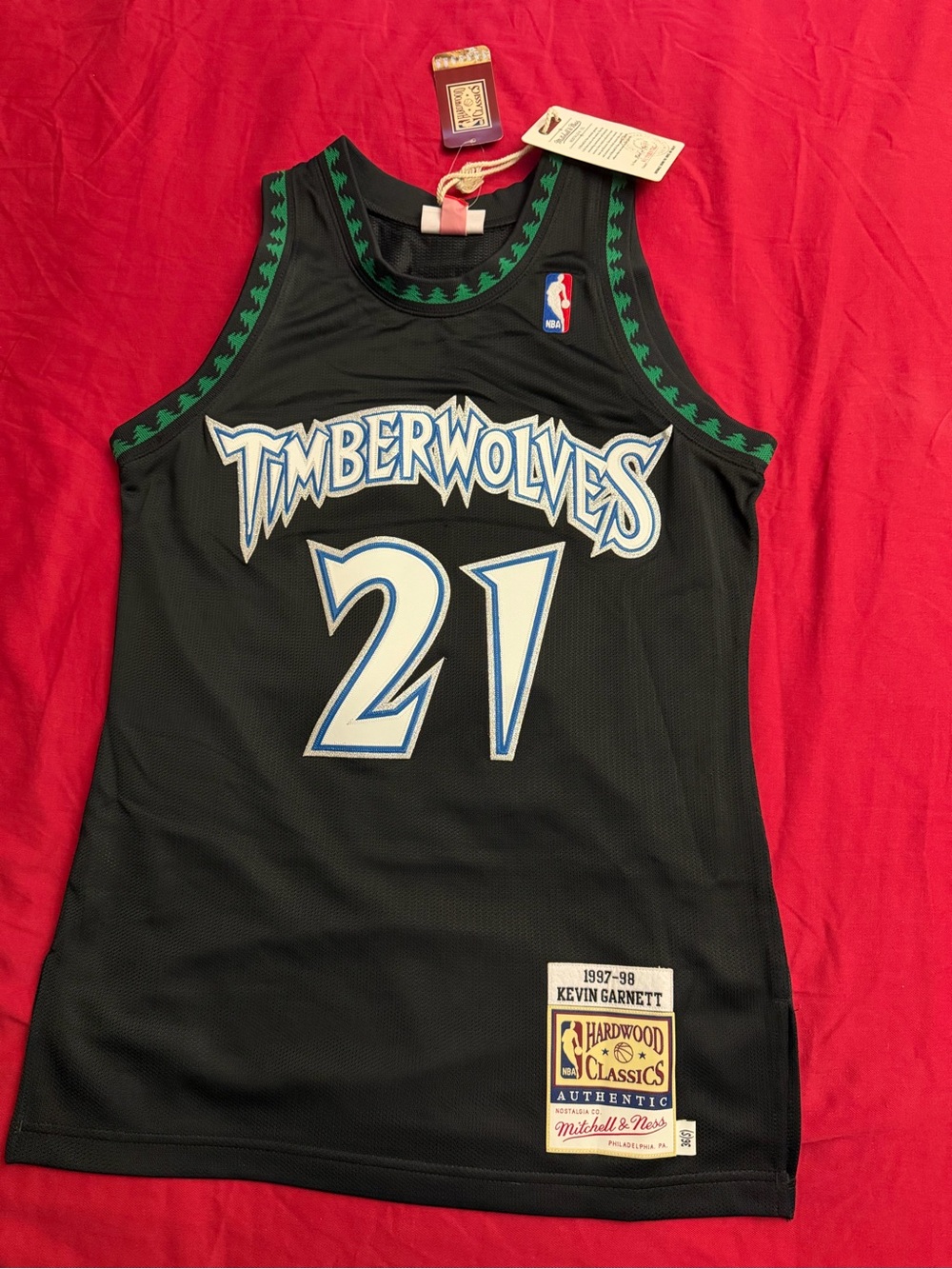 Mitchell and ness AUTHENTIC Kevin Garnett jersey size small retail $325